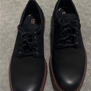 Cole Haan Black Leather Derby Shoes with Brown Welt